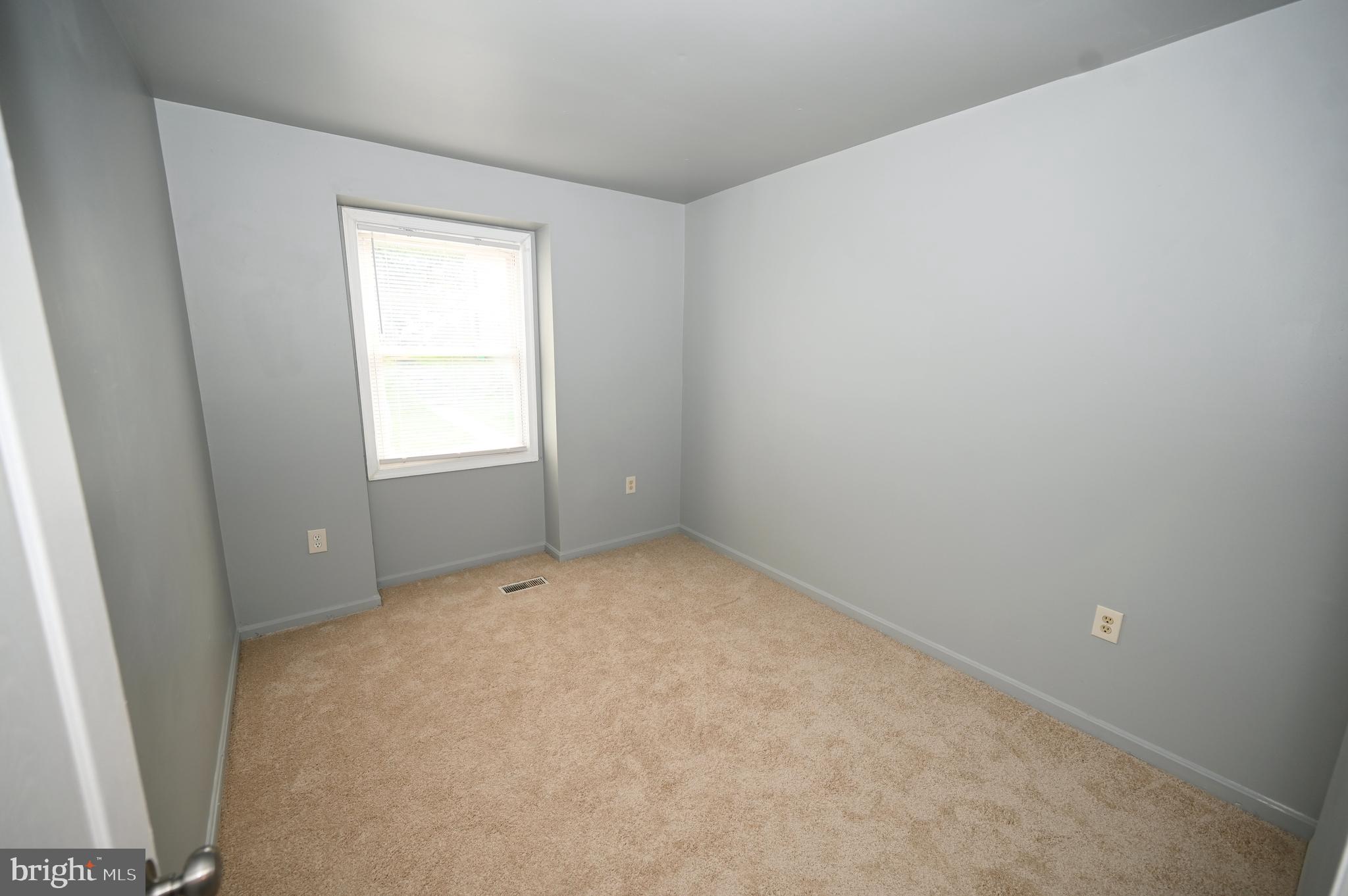 2223 Anvil Lane Temple Hills, MD 20748 - Photo 29 of 30 an empty room with a window