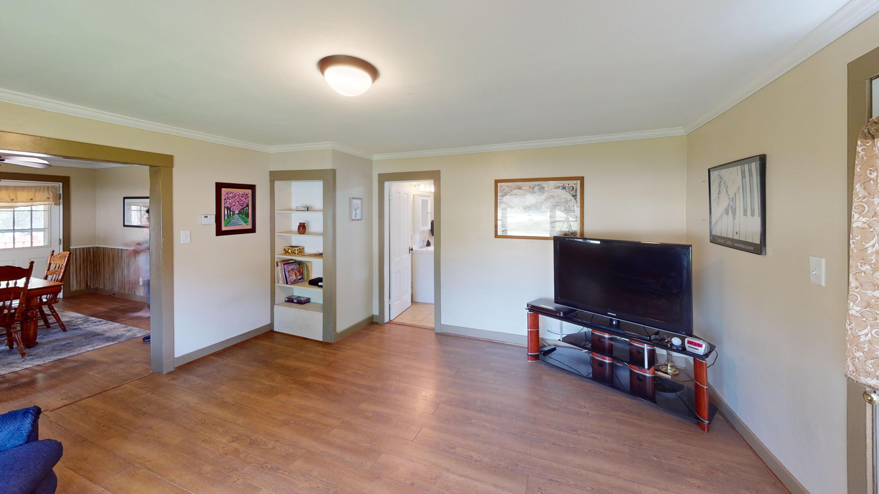 3315 Cedar Heights Drive Two Rivers, WI 54241 - Photo 6 of 11 Russ-Wolff-Living-Room