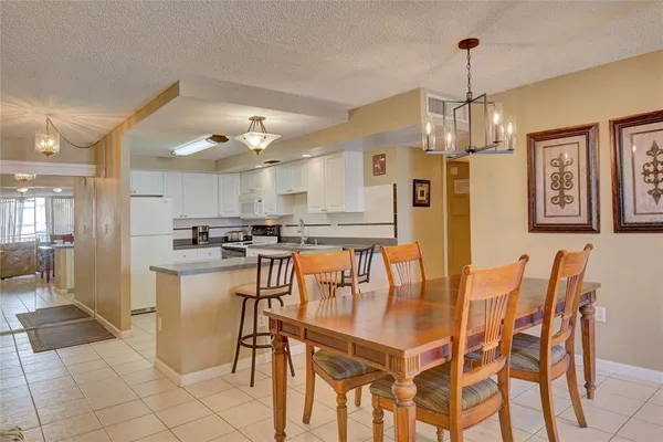 $3,750 | 1380 Gulf Boulevard, Unit 206, Clearwater, FL 33767