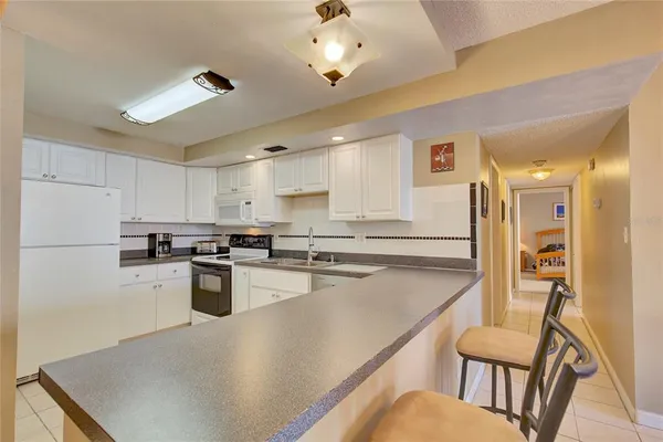 $3,750 | 1380 Gulf Boulevard, Unit 206, Clearwater, FL 33767