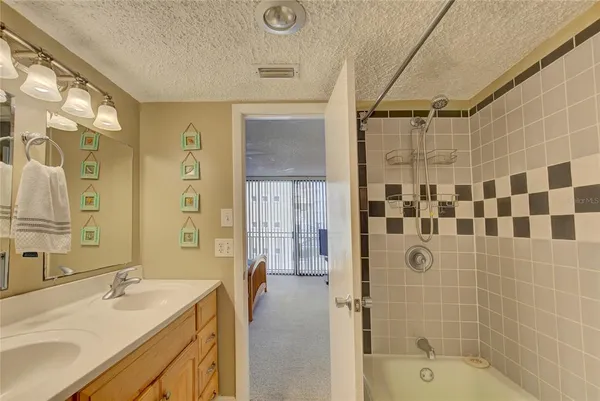 $3,750 | 1380 Gulf Boulevard, Unit 206, Clearwater, FL 33767