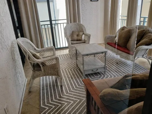 $3,750 | 1380 Gulf Boulevard, Unit 206, Clearwater, FL 33767