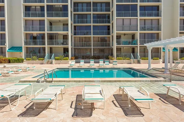 $3,750 | 1380 Gulf Boulevard, Unit 206, Clearwater, FL 33767