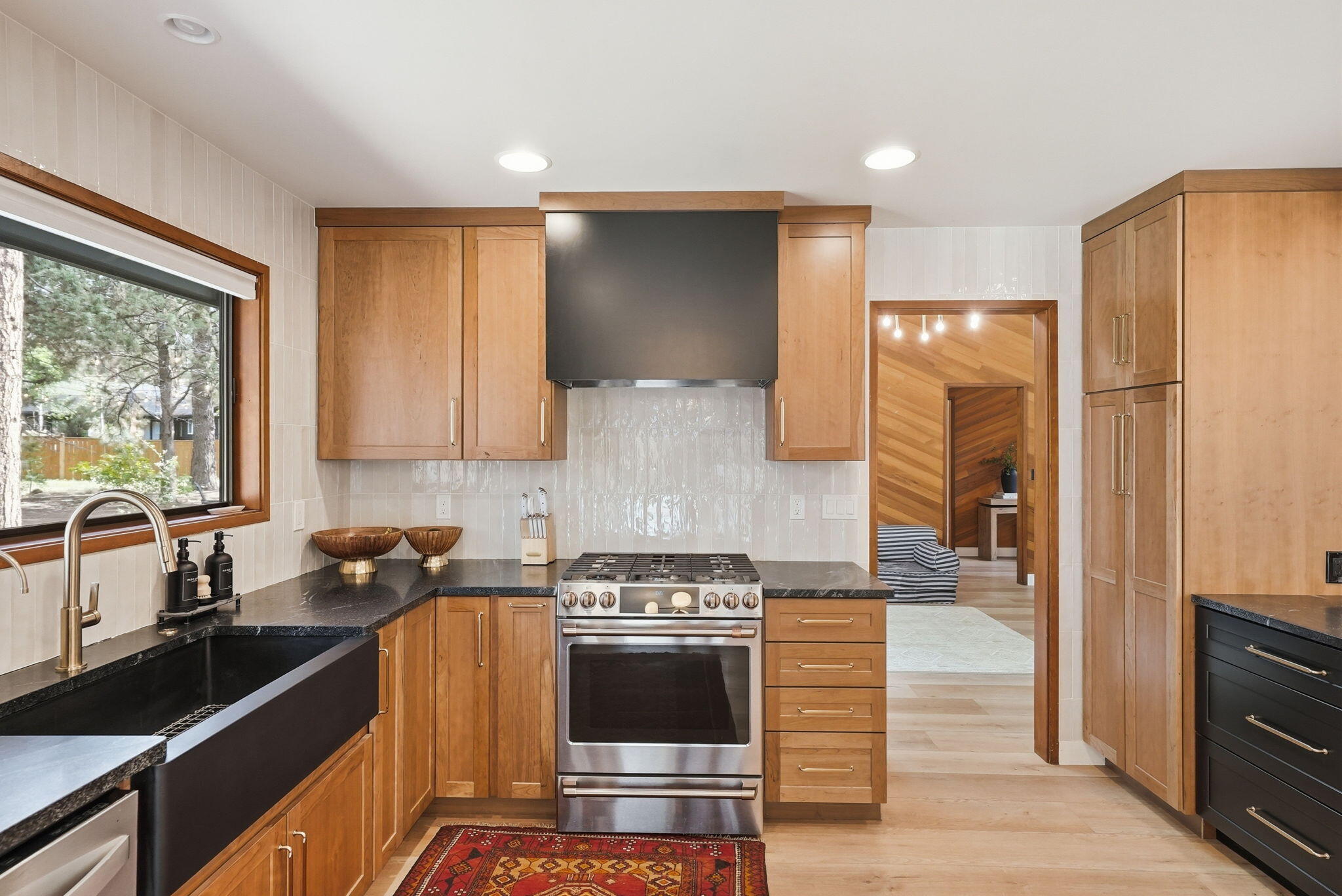 2728 Northwest Scandia Loop Bend, OR 97703 - Photo 14 of 40 19-web-or-mls-Riley_Visuals_049