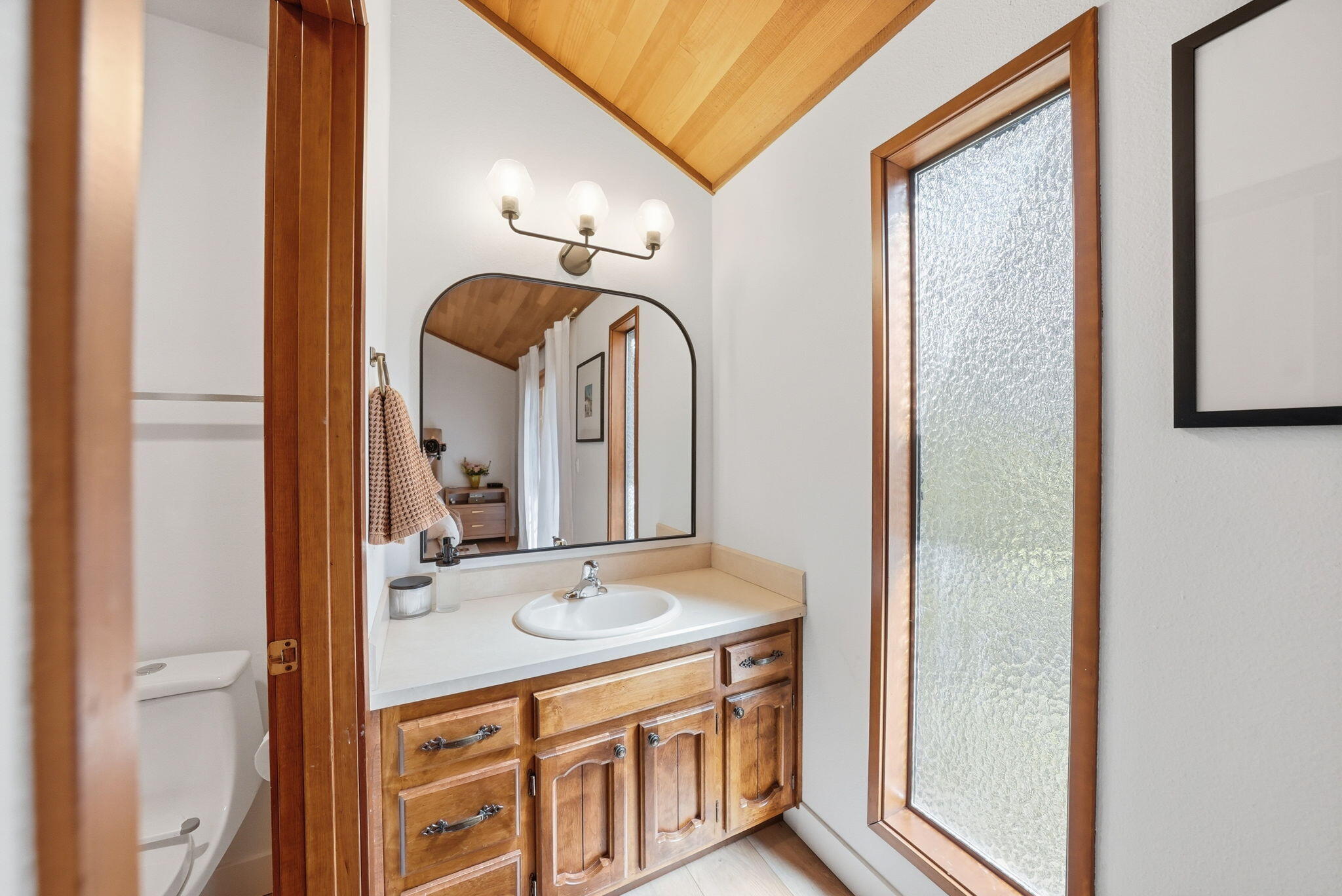 2728 Northwest Scandia Loop Bend, OR 97703 - Photo 22 of 40 29-web-or-mls-Riley_Visuals_063
