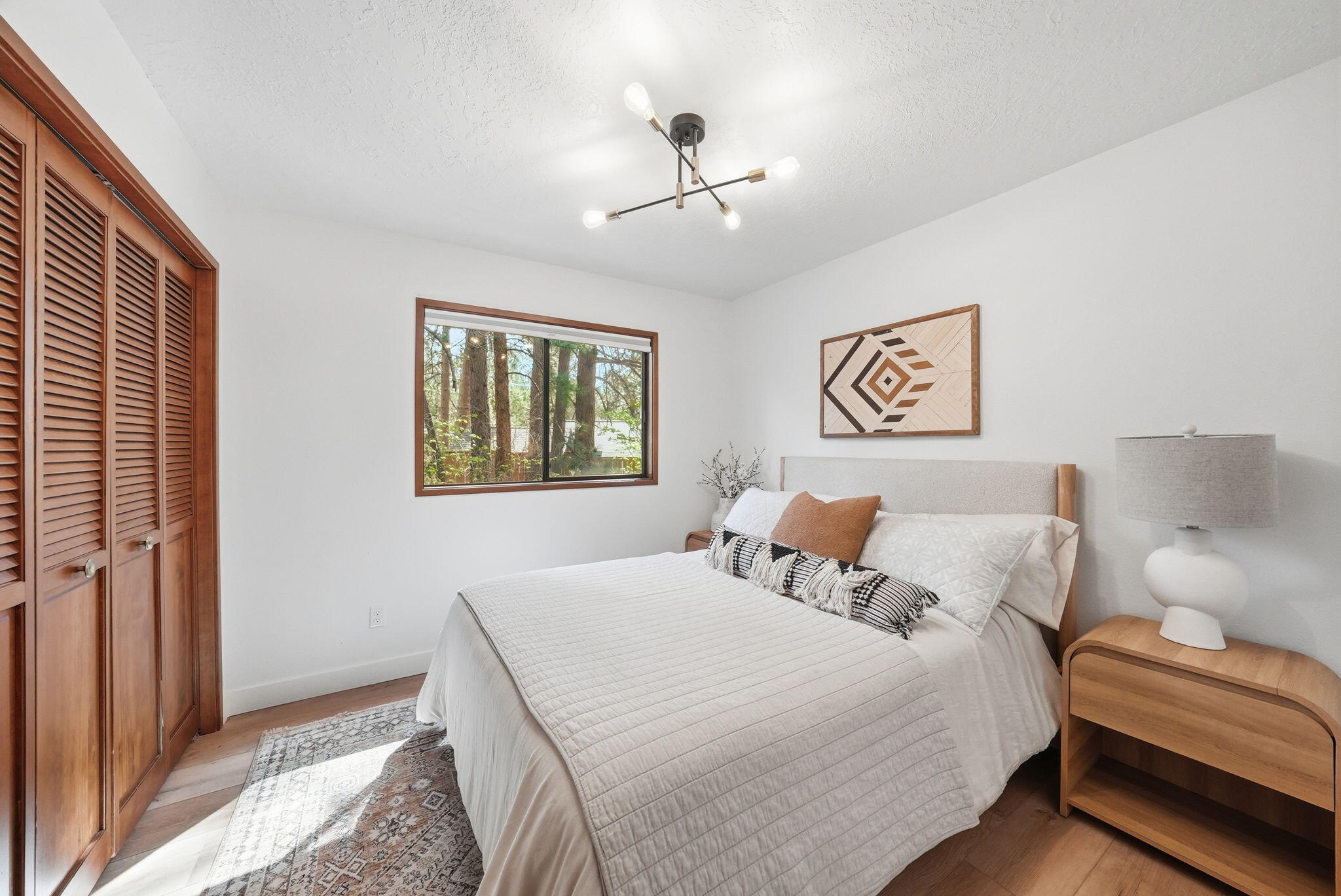 2728 Northwest Scandia Loop Bend, OR 97703 - Photo 26 of 40 33-web-or-mls-Riley_Visuals_058
