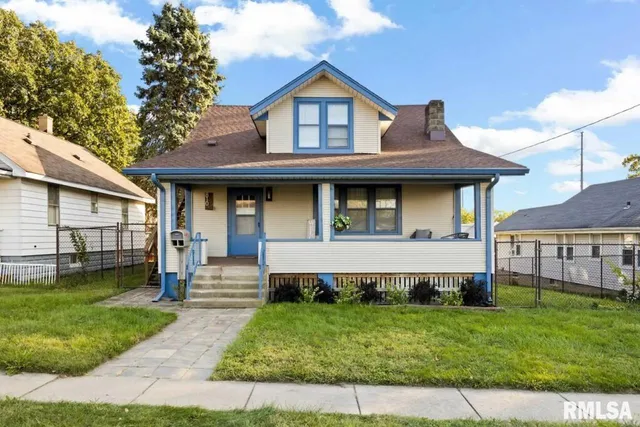 $300,000 | 810 East Sciota Avenue, Peoria Heights, IL 61616