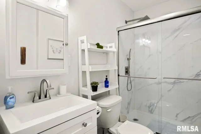 $300,000 | 810 East Sciota Avenue, Peoria Heights, IL 61616