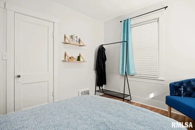 $300,000 | 810 East Sciota Avenue, Peoria Heights, IL 61616