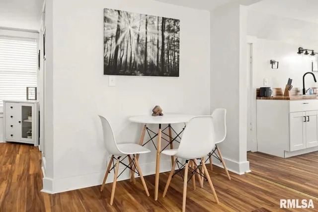 $300,000 | 810 East Sciota Avenue, Peoria Heights, IL 61616