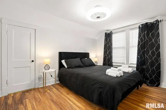 $300,000 | 810 East Sciota Avenue, Peoria Heights, IL 61616