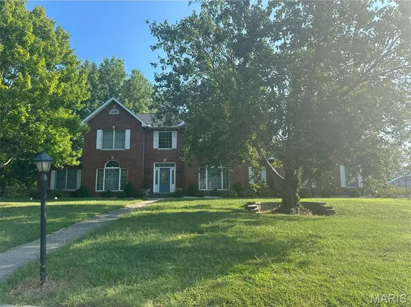 $750,000 | 116 Fairwood Hills Road, O'Fallon, IL 62269