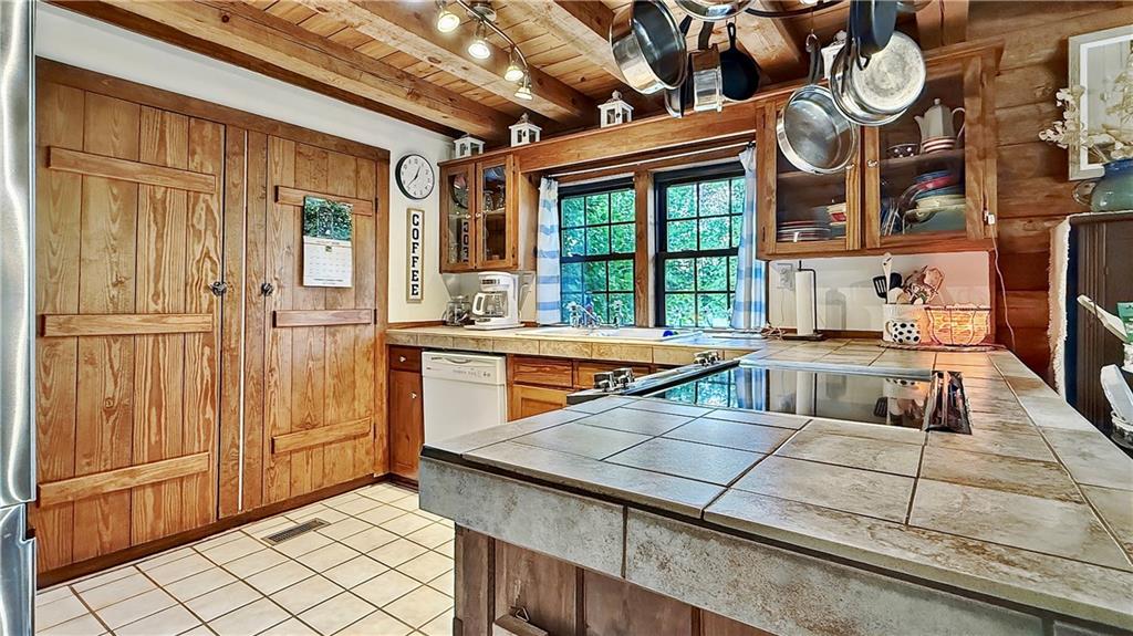 527 Beason Road Southeast Calhoun, GA 30701 - Photo 10 of 44 Gallery Image 10