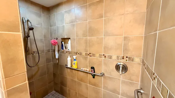 $500,000 | 1026 Bluff View Road, Dayton, TN 37321