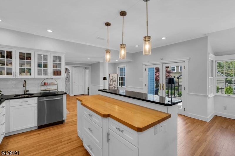 1657 Forest Hill Road Plainfield, NJ 07060 - Photo 18 of 49