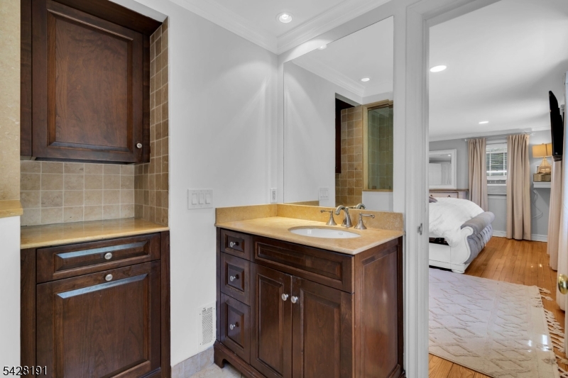 1657 Forest Hill Road Plainfield, NJ 07060 - Photo 27 of 49