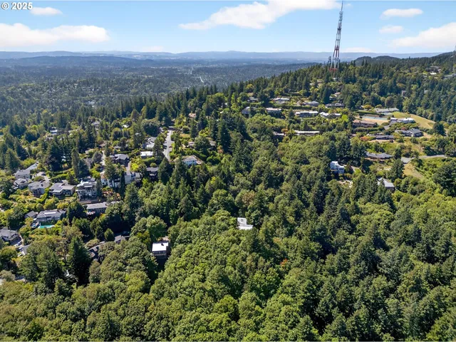 $300,000 | 5144 Southwest Northwood Avenue, Portland, OR 97239