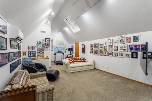 $865,000 | 2402 North Nottingham Court, Champaign, IL 61821