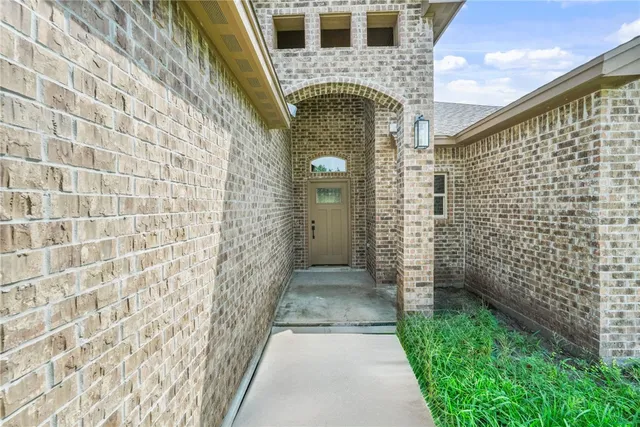 $319,900 | 407 Main Street, Odem, TX 78370