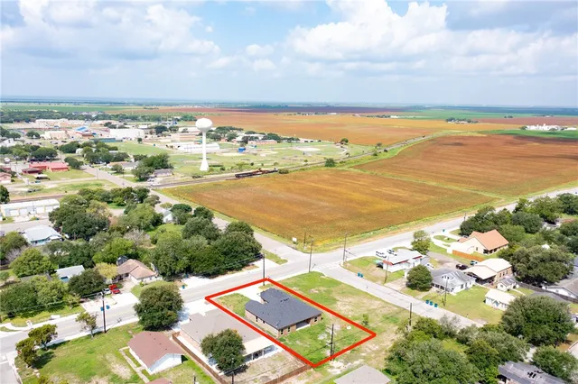 $319,900 | 407 Main Street, Odem, TX 78370