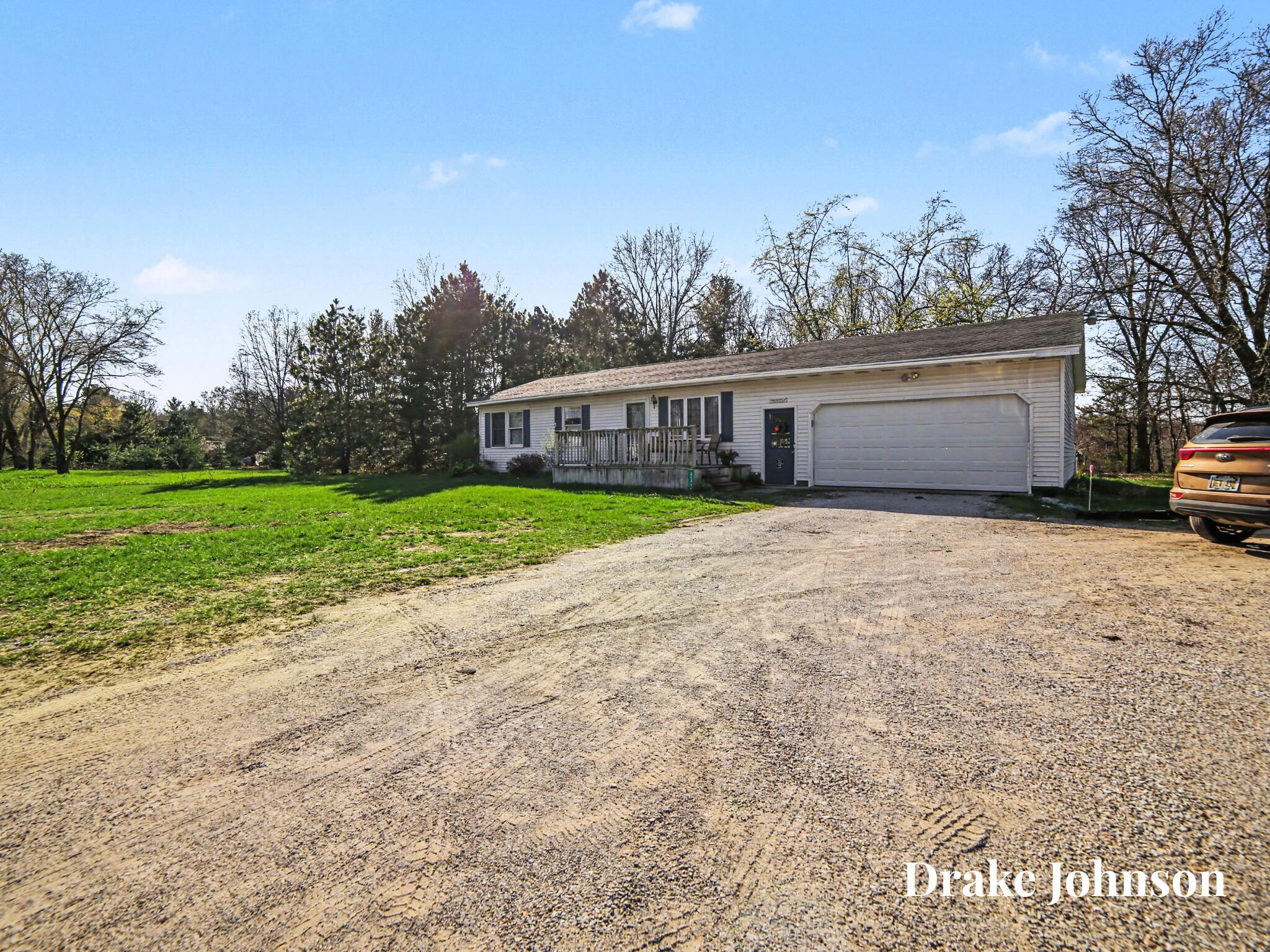 2475 Holton Road Muskegon, MI 49445 - Photo 3 of 25 10
