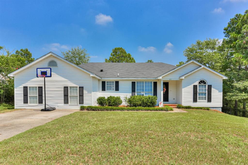 619 Ridgefield Drive North Augusta, SC 29841 - Photo 1 of 32 Gallery Image 1