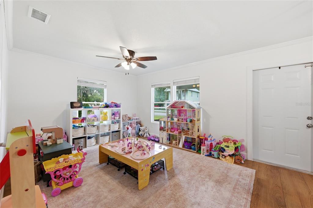5570 Navarre Avenue Hampton, FL 32044 - Photo 6 of 17