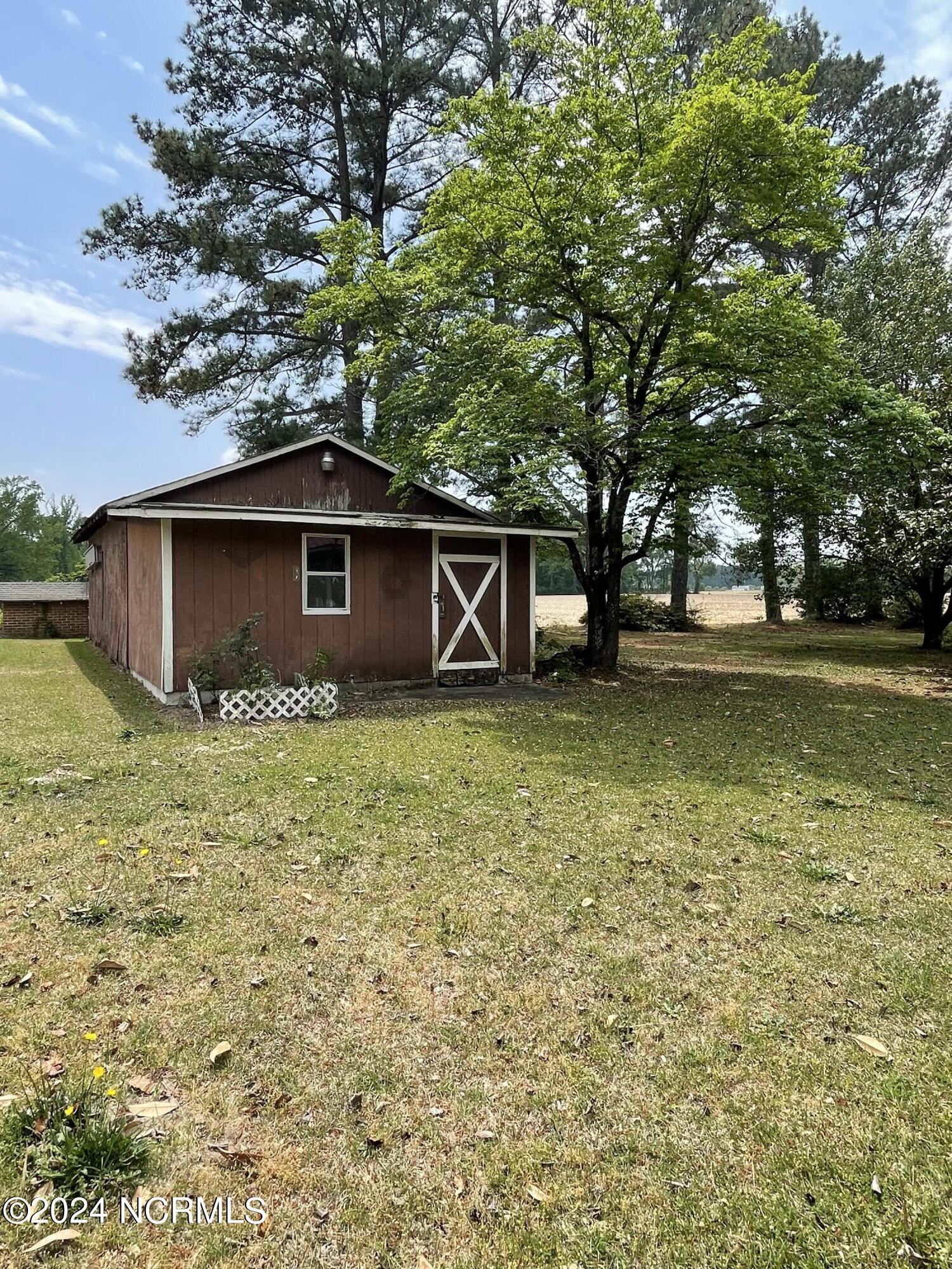 1222 Meadow Branch Road Williamston, NC 27892 - Photo 9 of 39 Outbuilding