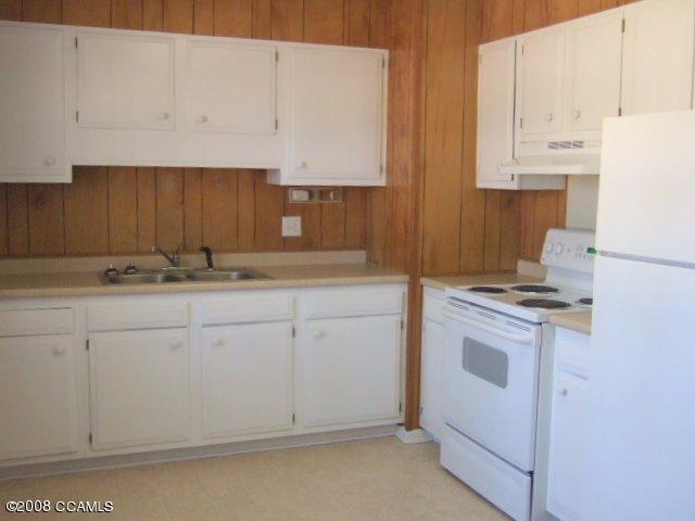 715 Dennis Road Jacksonville, NC 28546 - Photo 3 of 9 Kitchen