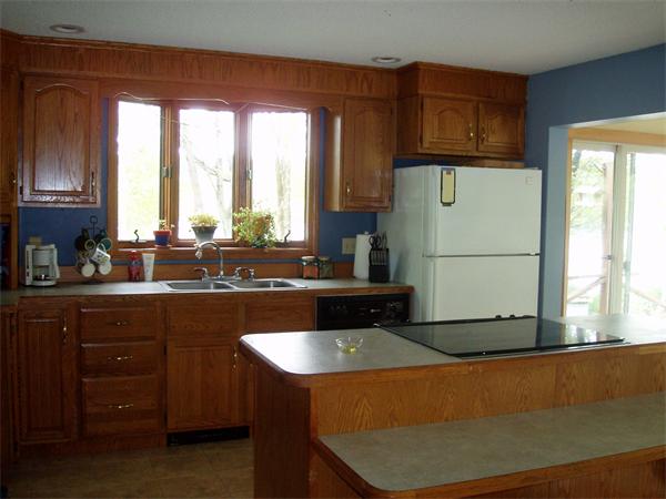 157 Kimball Road Amesbury, MA 01913 - Photo 3 of 20