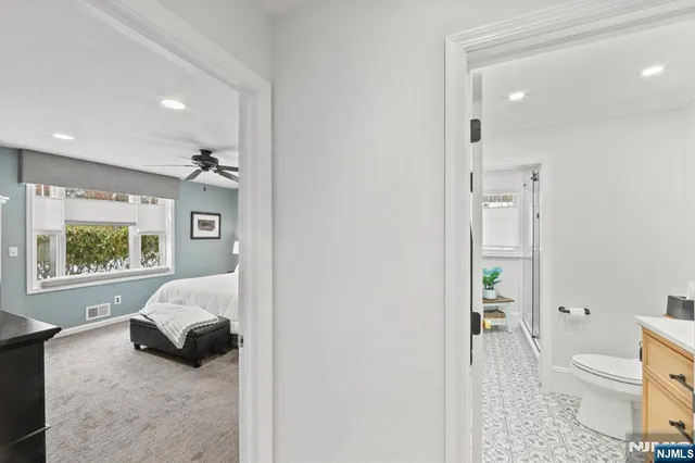 $899,000 | 2 Overbrook Place, Hillsdale, NJ 07642