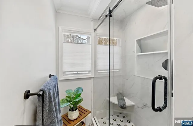 $899,000 | 2 Overbrook Place, Hillsdale, NJ 07642