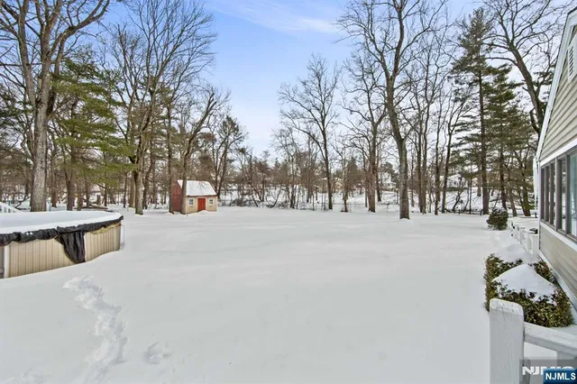 $899,000 | 2 Overbrook Place, Hillsdale, NJ 07642