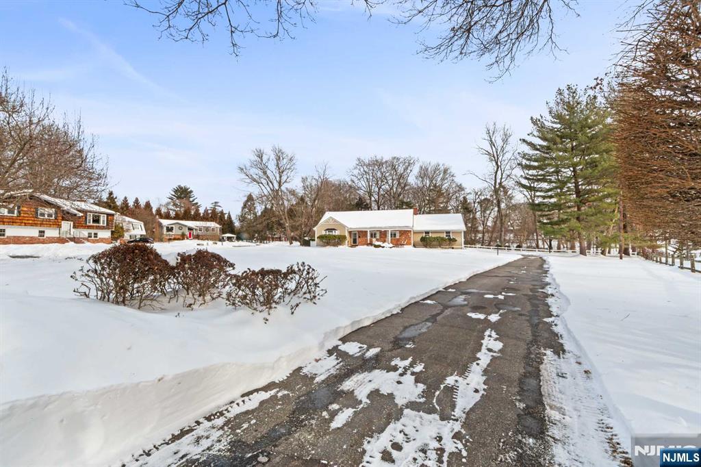 2 Overbrook Place Hillsdale, NJ 07642 - Photo 37 of 49 a view of a city street