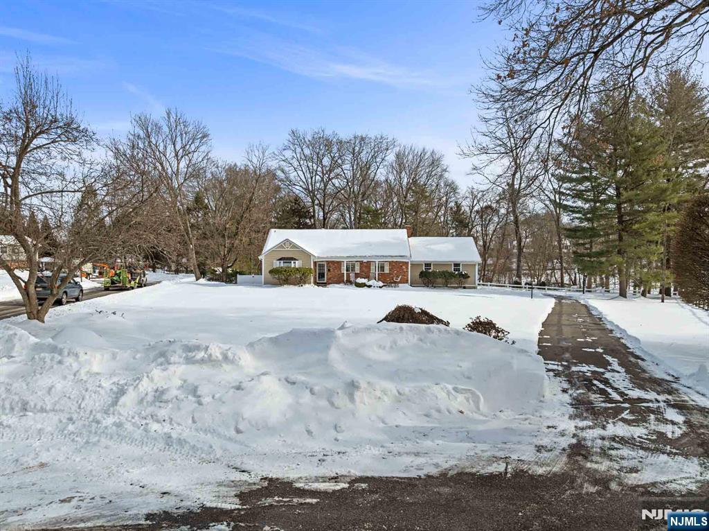 2 Overbrook Place Hillsdale, NJ 07642 - Photo 40 of 49 a view of outdoor space and yard