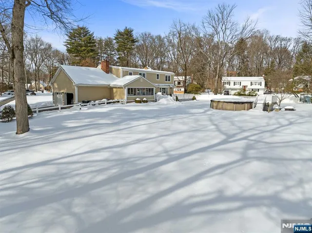 $899,000 | 2 Overbrook Place, Hillsdale, NJ 07642