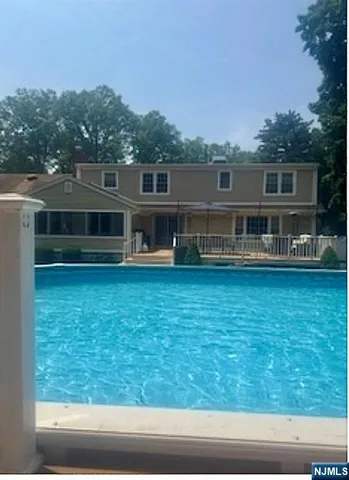 $899,000 | 2 Overbrook Place, Hillsdale, NJ 07642