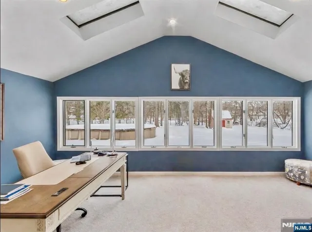 $899,000 | 2 Overbrook Place, Hillsdale, NJ 07642