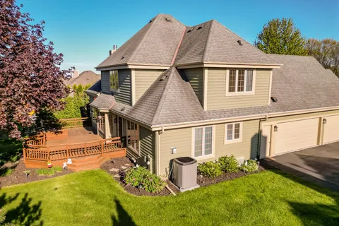 $825,000 | N52-w16816 Oak Ridge Trail, Menomonee Falls, WI 53051