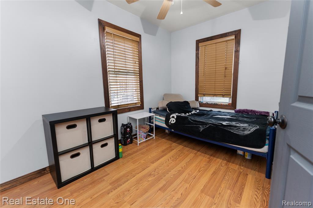 26170 Wick Road Taylor, MI 48180 - Photo 10 of 16