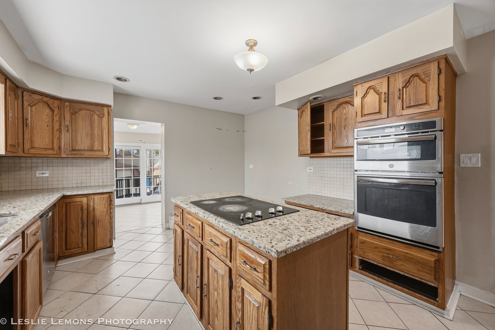 6346 West Raven Street Chicago, IL 60646 - Photo 8 of 29