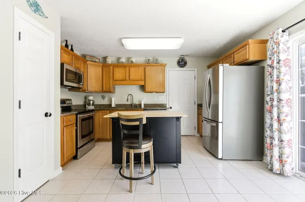 $335,000 | 207 Portland Place, Hubert, NC 28539