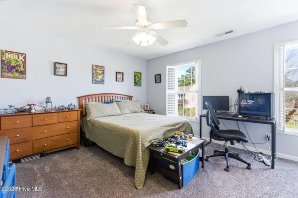 $335,000 | 207 Portland Place, Hubert, NC 28539