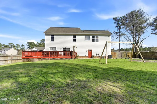 $335,000 | 207 Portland Place, Hubert, NC 28539