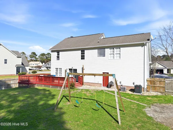 $335,000 | 207 Portland Place, Hubert, NC 28539