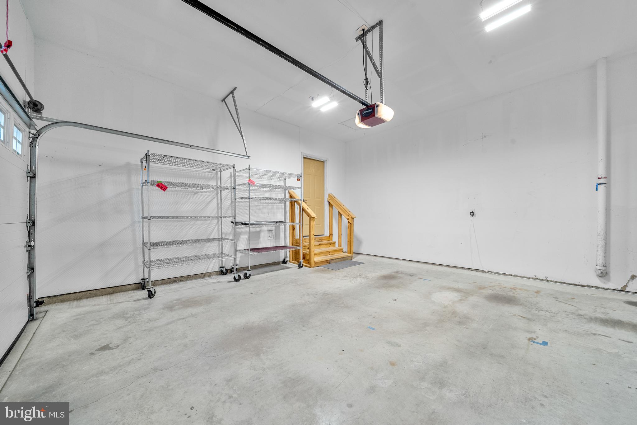 13514 Ryton Ridge Lane Gainesville, VA 20155 - Photo 36 of 63 Double garage