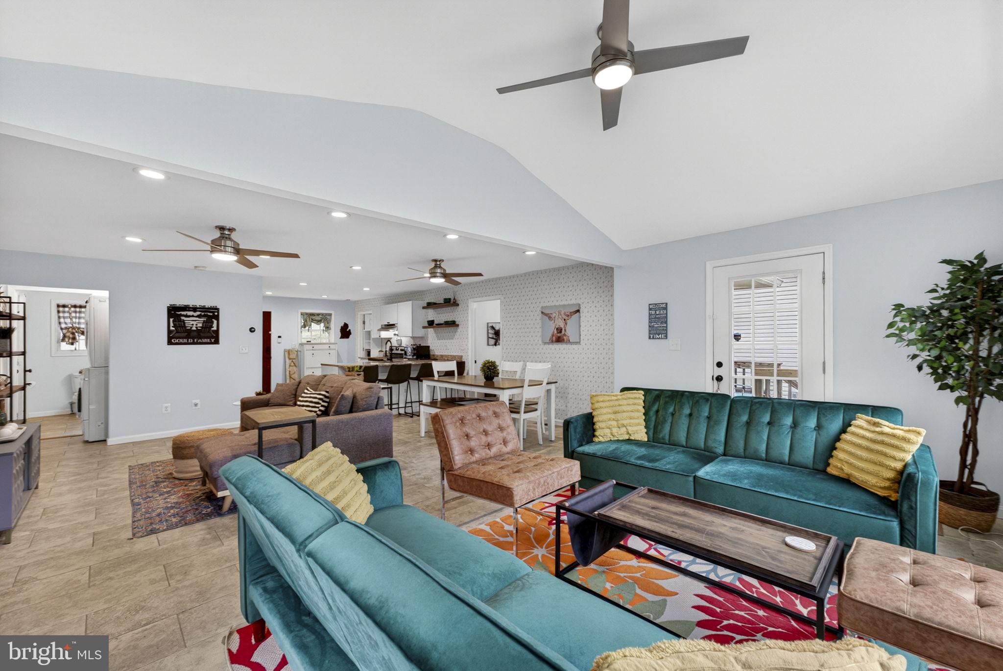 102 Confederate Circle Locust Grove, VA 22508 - Photo 25 of 45 Bright and inviting open living space.