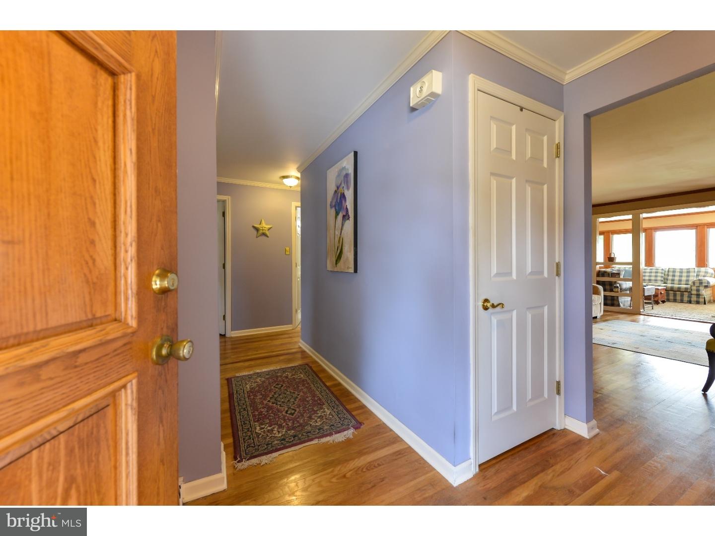 7 Silsbee Road New Castle, DE 19720 - Photo 2 of 23 Foyer