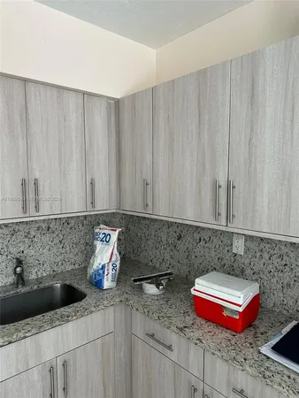 $1,700 | 375 East 4th Street, Unit 4, Hialeah, FL 33010