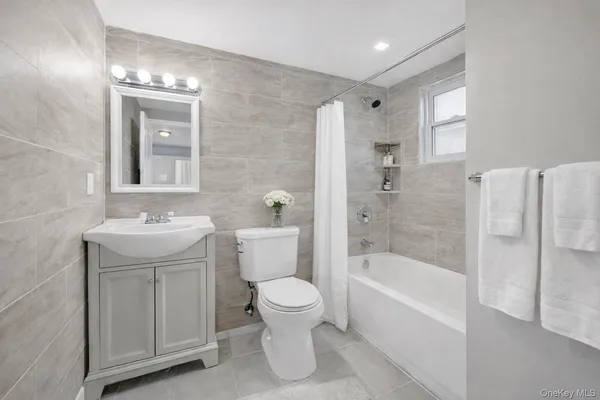 $1,129,999 | 170-21 118th Avenue | St. Albans